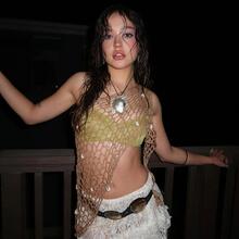  Nude