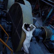  Nude