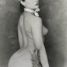  Nude