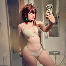  Nude