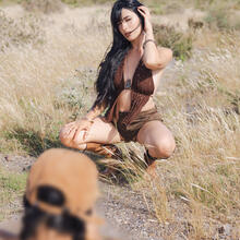  Nude
