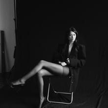 Nude