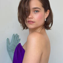  Nude