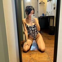 Nude