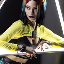  Nude