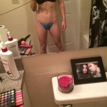  Nude
