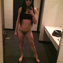  Nude