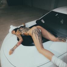  Nude
