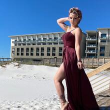  Nude