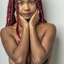  Nude