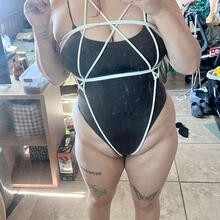  Nude
