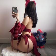  Nude