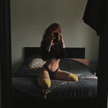  Nude