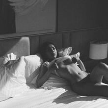  Nude