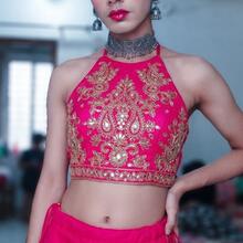  Nude