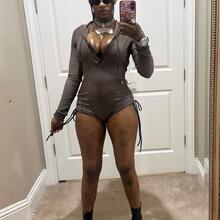 Nude