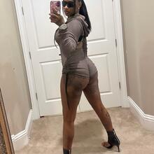 Nude
