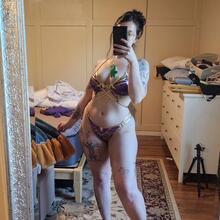  Nude
