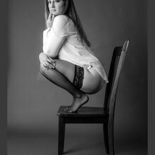  Nude