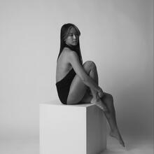  Nude