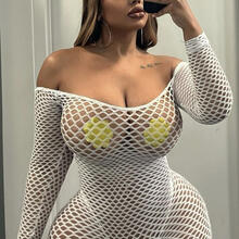  Nude