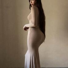 Nude