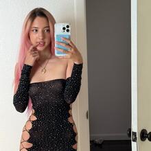  Nude