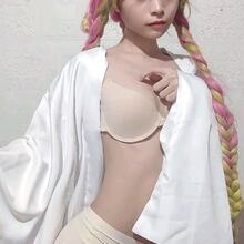  Nude