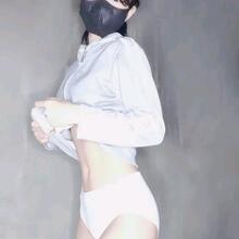  Nude