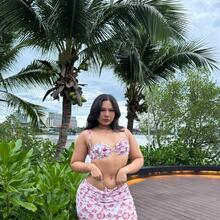  Nude