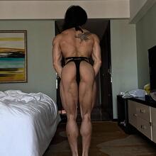  Nude