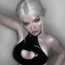  Nude