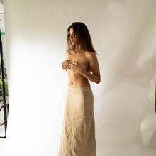  Nude
