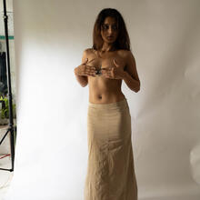  Nude