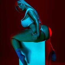  Nude