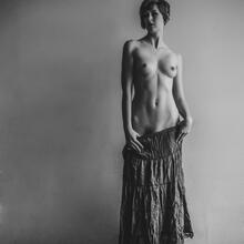  Nude