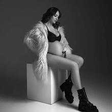  Nude