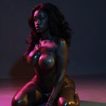  Nude