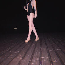  Nude