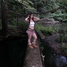  Nude