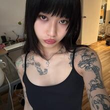  Nude