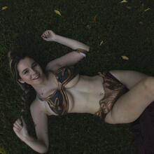  Nude