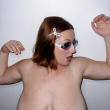  Nude