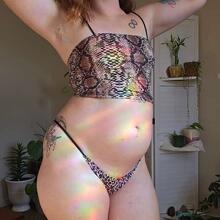  Nude