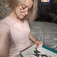  Nude