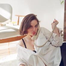  Nude