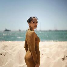  Nude
