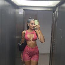  Nude