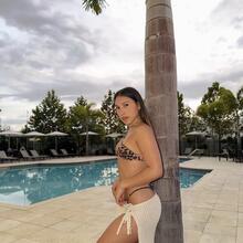  Nude