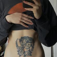  Nude